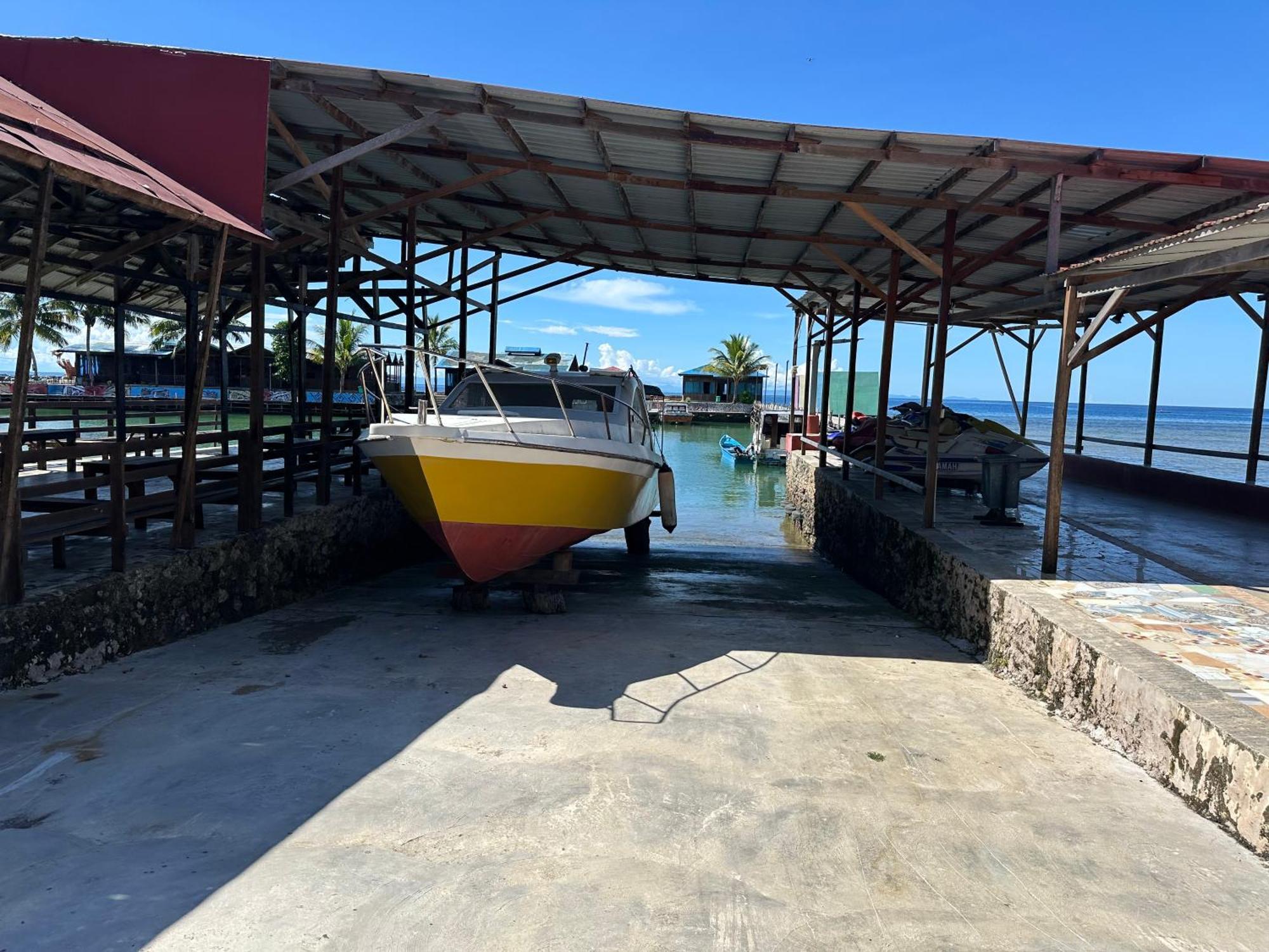 Mooi Park Sorong Exterior foto